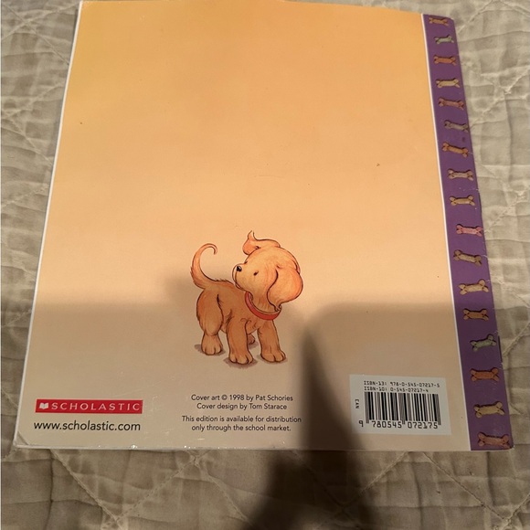 Scholastic 'Hello, Biscuit!' Children's Book - Picture 6 of 6